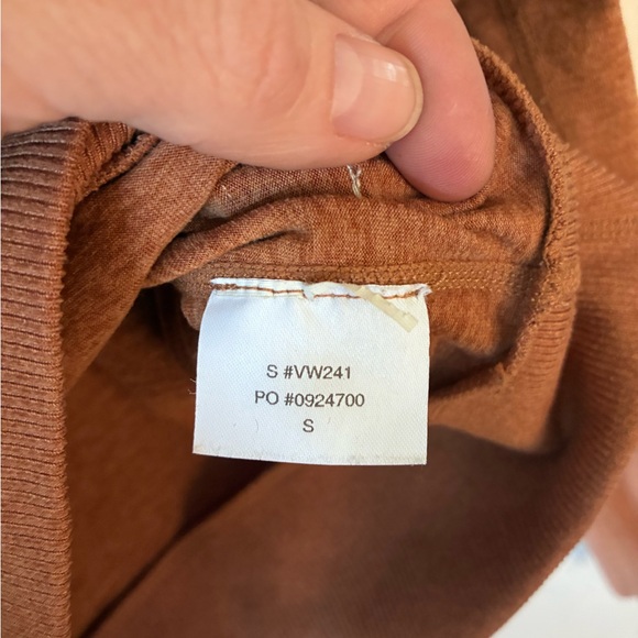 Vuori Halo Crewneck Sweatshirt - Picture 5 of 5